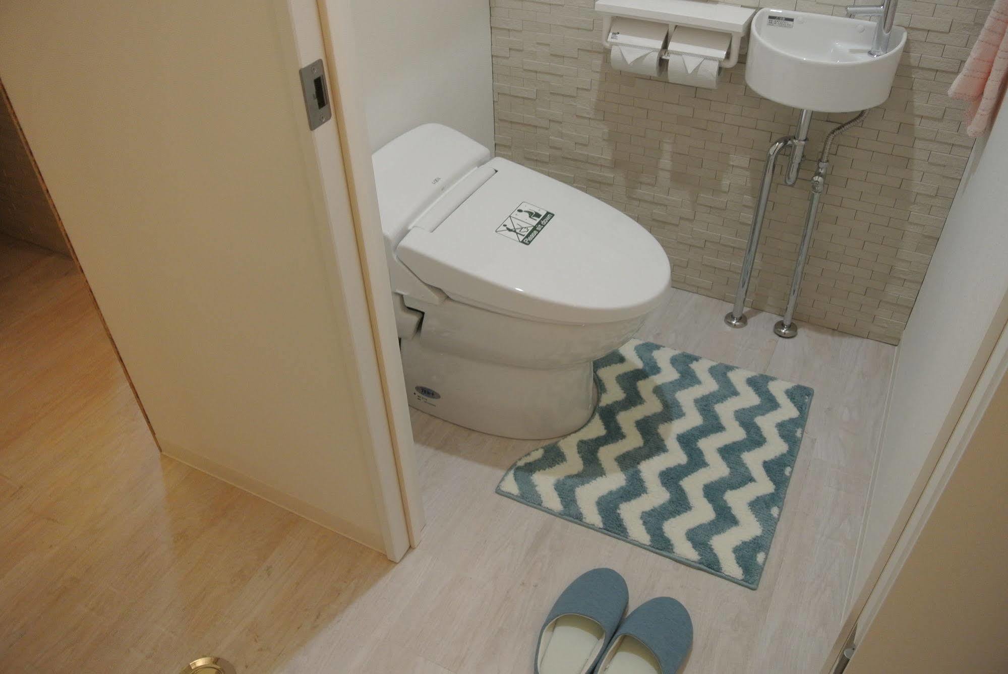 Backpackers Hotel Noosa Japan In Takatsuki Tonda Exterior foto